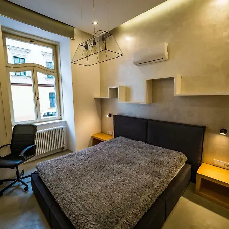 Luxuryapartments - Radziwillowska Old Town Apartment *